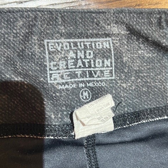 Black Skull Print leggings - Picture 5 of 6